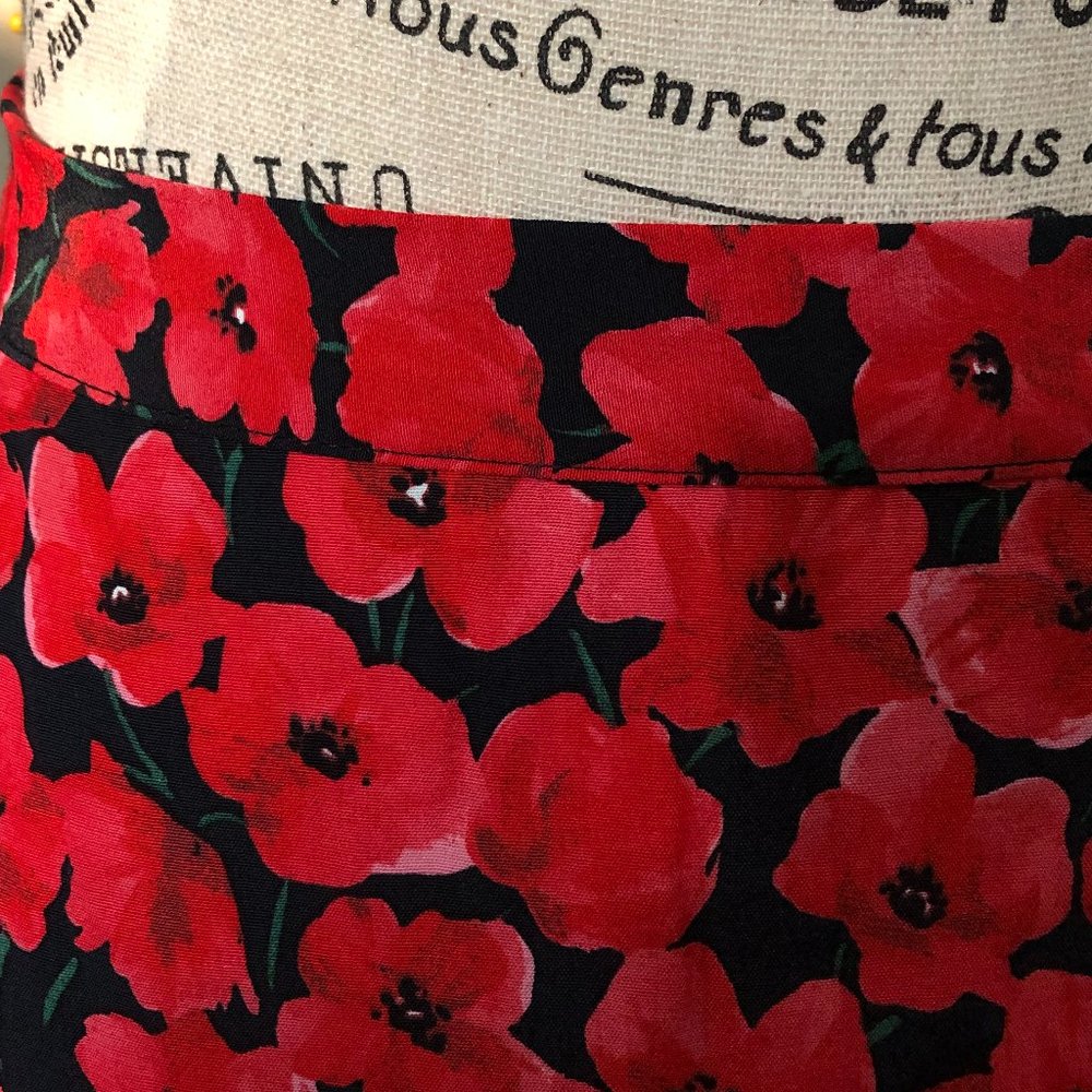 Zara Accessories Black with Poppies Ruffled Skirt Size Small - Picture 4 of 7